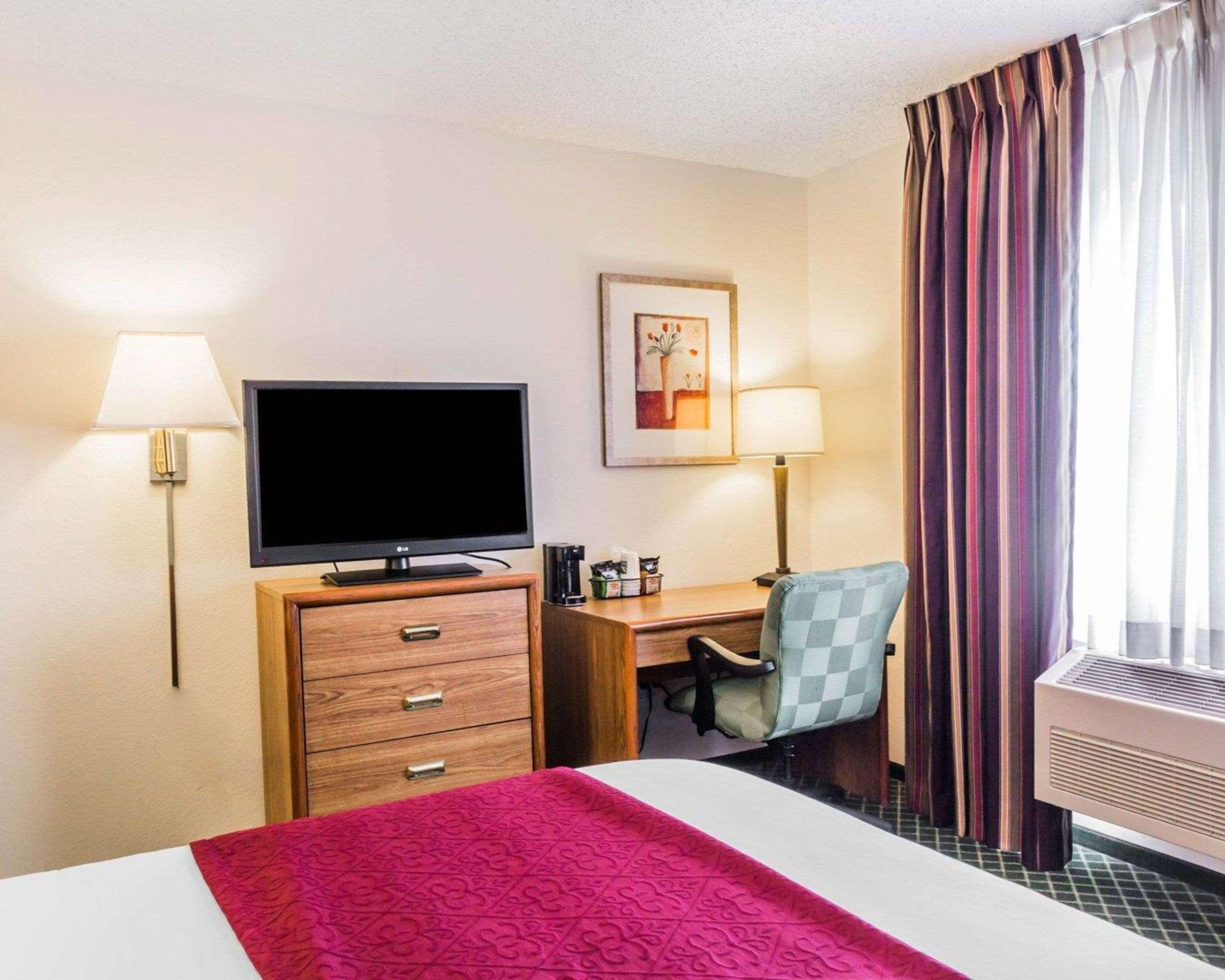 Quality Inn & Suites Golden - Denver West Lakewood Bagian luar foto