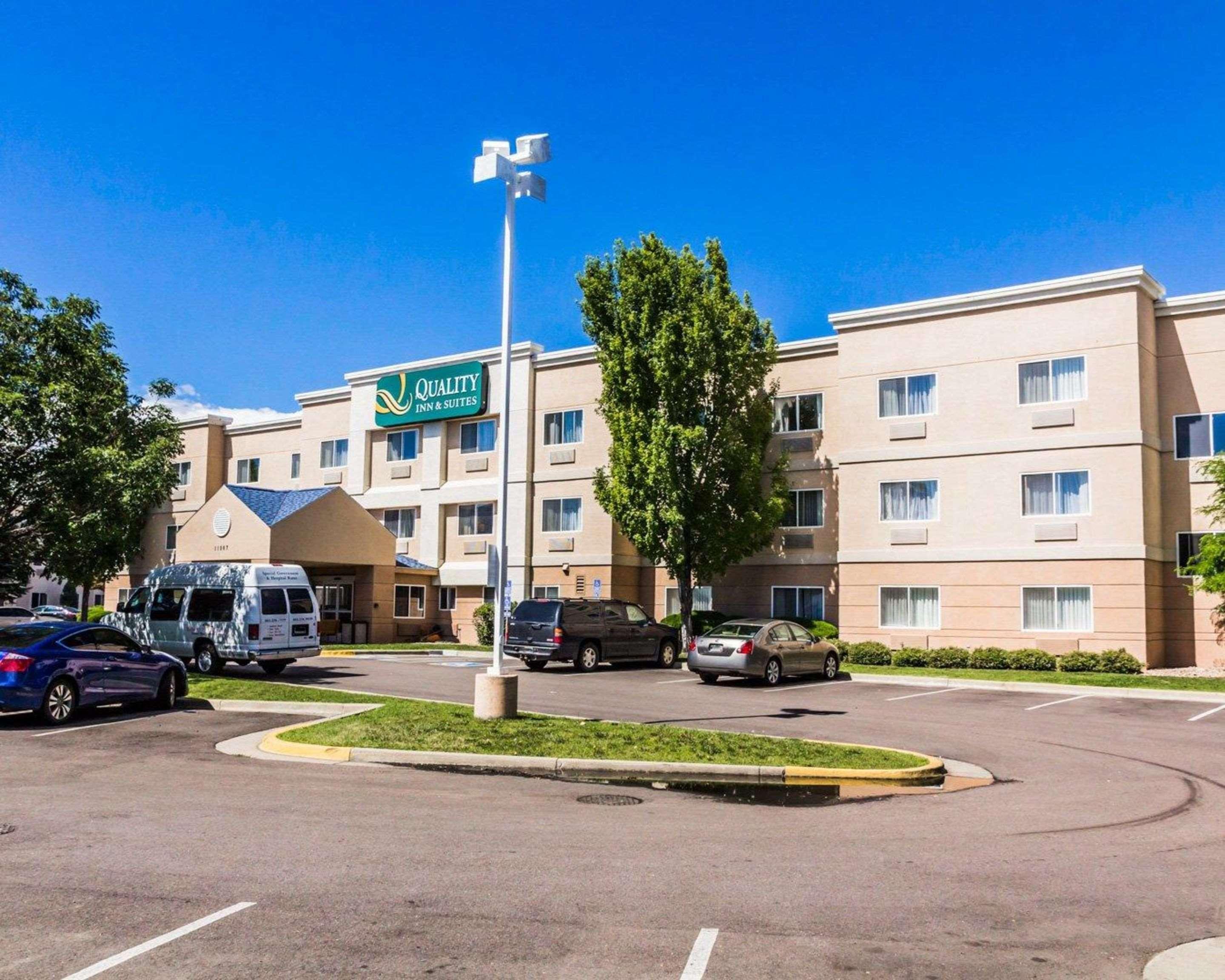 Quality Inn & Suites Golden - Denver West Lakewood Bagian luar foto